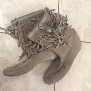 Gucci beige suede boots size 7